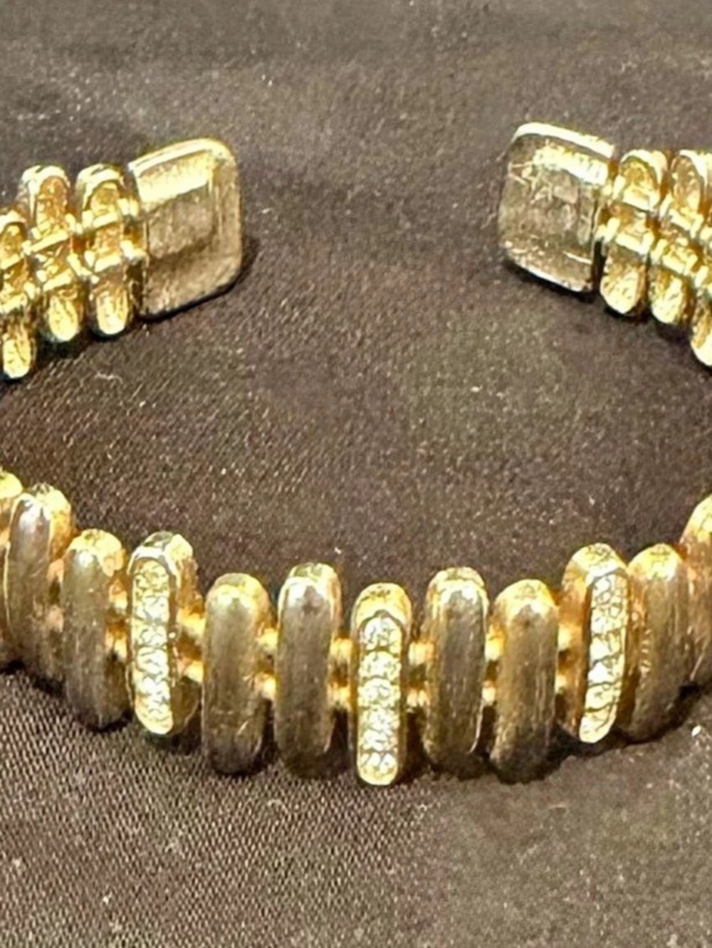 Vintage Gold-Tone Textured Link Cuff Bracelet High Quality